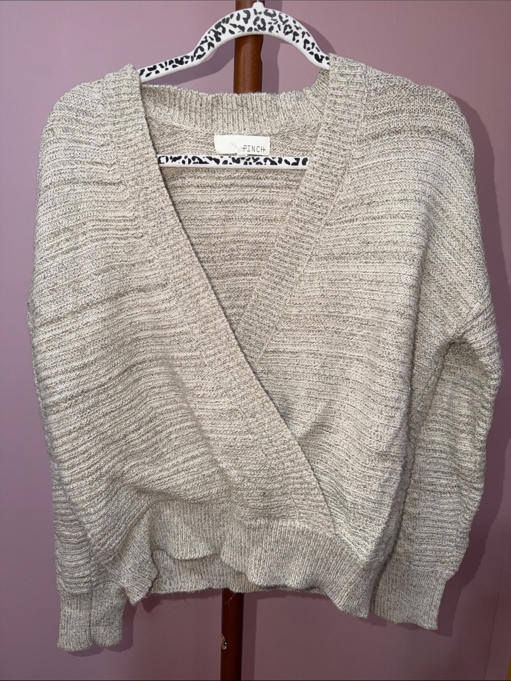 Pinch Cream Crossover V‑Neck Ribbed Pullover